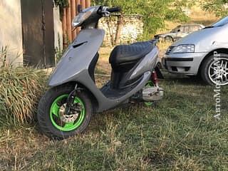Scooter in section mopeds and scooters in the Transnistria and Moldova<span class="ans-count-title"> 172</span>. Yamaha Jog Sa 16 (НЕТ ИСКРЫ)