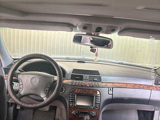 Selling Mercedes S Class, 2001, gasoline-gas (propane), аutomatic. PMR car market, Dubossary.