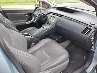 Selling Toyota Prius, 2013, plugin hybrid, аutomatic. PMR car market, Tiraspol. 