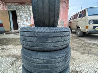 Шины 245/45/R18 в ПМР и Молдове. Продам комплект летних шин 245.45.18 Waterfal резина 2019 года, одно колесо с дефектом