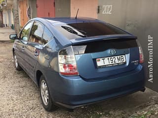 Selling Toyota Prius, 2004 made in, hybrid, machine. PMR car market, Tiraspol. 