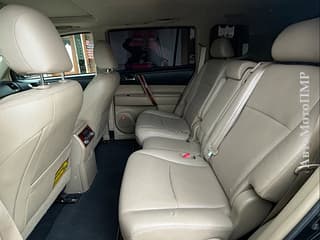 Selling Toyota Highlander, 2013, hybrid, аutomatic. PMR car market, Tiraspol. 