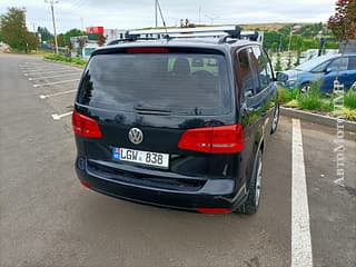 Selling Volkswagen Touran, 2012 made in, gasoline-gas (methane), machine. PMR car market, Chisinau. 