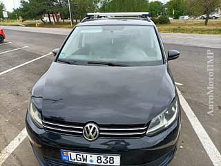 Selling Volkswagen Touran, 2012 made in, gasoline-gas (methane), machine. PMR car market, Chisinau. 