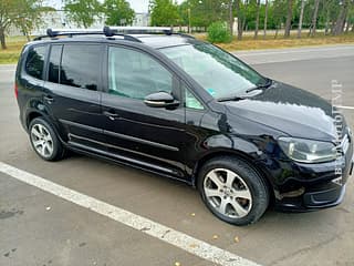 Selling Volkswagen Touran, 2012 made in, gasoline-gas (methane), machine. PMR car market, Chisinau. 