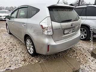 Экономичный приус в можно на обмен пишите 77751188