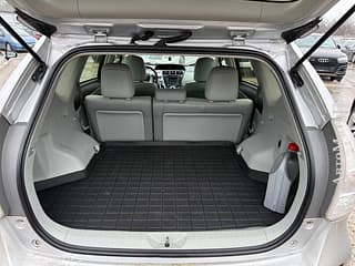 Экономичный приус в можно на обмен пишите 77751188