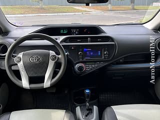 Продам Toyota Prius, 2013 г.в., гибрид, автомат. Авторынок ПМР, Тирасполь. АвтоМотоПМР.