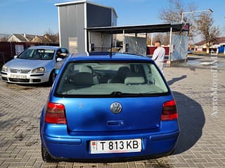 Selling Volkswagen Golf, 2001 made in, petrol, mechanics. PMR car market, Tiraspol. 