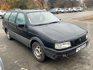 Selling Volkswagen Passat, 1993 made in, gasoline-gas (propane), mechanics. PMR car market, Tiraspol. 