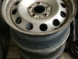 Dismantling, spare parts for cars, wheels and tires in the Moldova and Pridnestrovie<span class="ans-count-title"> 1453</span>. Продаю диски оригинал. 5х120 радиус 16. БМВ е 36 , е 46 . Диски в отличном состоянии.