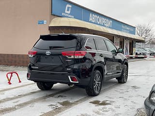 Тайота хайлендер 8 мест пишите на обмен 77751188