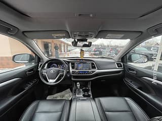 Тайота хайлендер 8 мест пишите на обмен 77751188