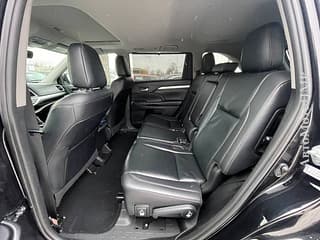 Тайота хайлендер 8 мест пишите на обмен 77751188