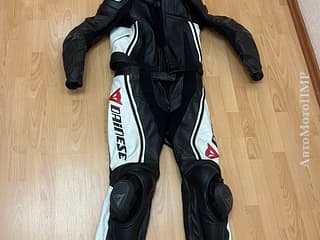 Продам мото экипировку Dainese Штаны отстегиваются от крутки В отличном состоянии. Moto vehicles and spare parts