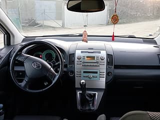 Toyota Corolla verso 2.2 disel 2005 год