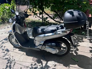  Scooter, Honda, 2008, 2 cm³ (Gasoline turbo) • Mopeds and scooters  in PMR • AutoMotoPMR - Motor market of PMR.