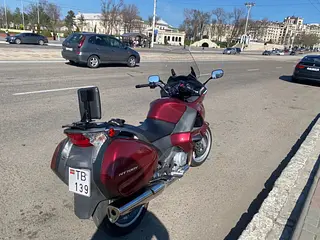 Продам мотоцикл Honda NT700v